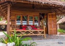 Двухместное бунгало Fan Deluxe beachfront двуспальная кровать в Lipe Beach Resort