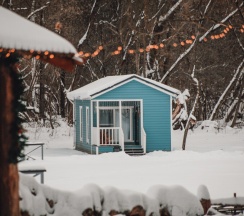 Дом с одной спальней, гостиной и небольшой террасой в Лес и река