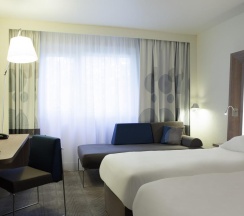 Номер стандарт улучшенный с 2 односпальными кроватями в Novotel Krasnoyarsk center