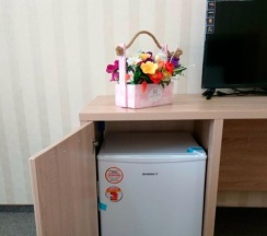 Номер стандарт семейный с 6 односпальными кроватями в Гранд