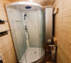 3-местное бунгало стандарт в Горный Ветер by Reston