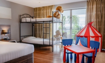 Номер Premium в Holiday Inn Resort Phuket Karon Beach by IHG