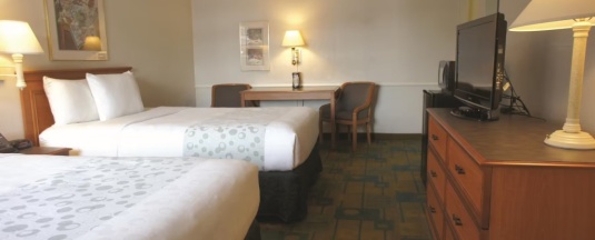 Четырёхместный номер Deluxe в Baymont by Wyndham Austin University Area