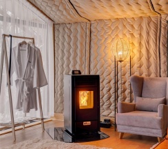 Лодж "Лесной" с террасой и огромными панорамными окнами в Lembo