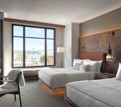 Четырёхместный номер Waterfront в 1 Hotel San Francisco