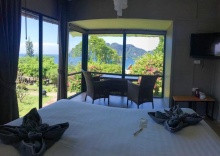 Бунгало Grand с видом на море в HIP Seaview Resort at Phi Phi