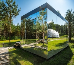 Mirror в Лаки Глэмпинг