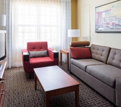 Четырёхместный люкс 2 отдельные кровати в TownePlace Suites Los Angeles LAX/Manhattan Beach