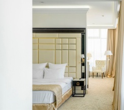 Люкс в 7 Avenue Hotel&SPA