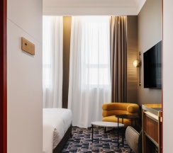 Премиум Кинг с видом во двор в Maidens Hotel Moscow