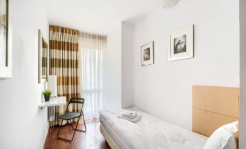 Кровать в общем номере в 404 Rooms Zamiany Ursynow - Hostel