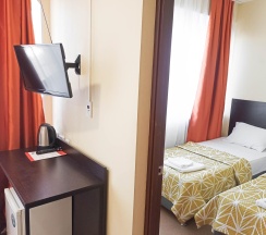 Номер стандарт с 5 односпальными кроватями в Smart Hotel KDO Челябинск
