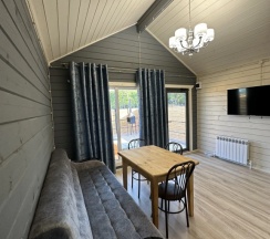 Вилла с балконом в Green Vill