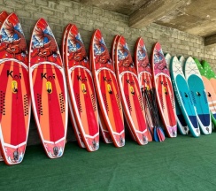 Домик с двухместной кроватью и диваном в Горное озеро