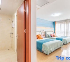 Тент с 3 комнатами с видом на море в Rizhao Shuohai Seaview Homestay (Wanpingkou Branch)