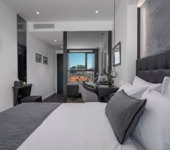 Двухместный номер Comfort двуспальная кровать в No15 Ermou Hotel