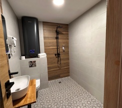 Коттедж в Fox inn hotel