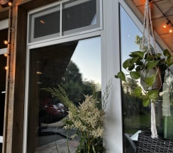 Двухместные апартаменты Deluxe с видом на реку двуспальная кровать в Fraubu.camp