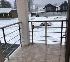 Апартаменты с балконом в Алина