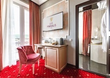 Luxe PION в Hotel Villa MARALIS