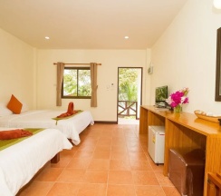 Трёхместный номер Standard в Good View Resort