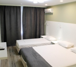 Улучшенный трехместный номер TRPLJ Junior Suite в Delfin holiday park