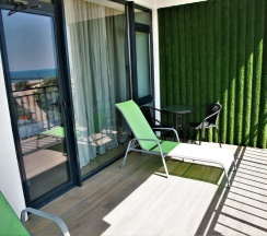 3-местный номер полулюкс с террасой в Браво