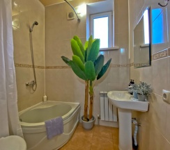 № 9 Famile (Семейная для большой семьи или 2 пары друзей) в Home