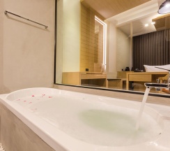 Двухместный Aurico Nest двуспальная кровать в Aurico Kata Resort & Spa