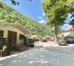 Коттедж с красивым видом из окна в Александрия