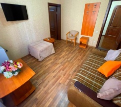 Семейный двухкомнатный до 5 гостей с балконом в Джульетта