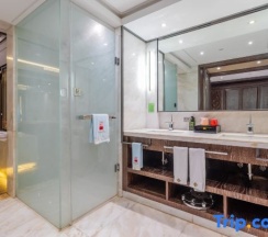 Семейный люкс в Rising Hot Spring Resort Kunming
