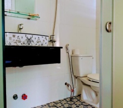 Кровать в общем номере в Mui Ne Alena Bungalow Hotel