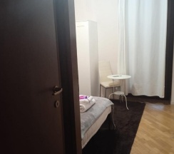Четырёхместный семейный номер Standard в Gira Guest House