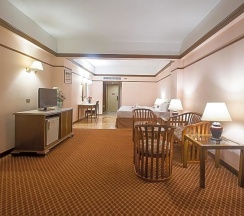 Семейный номер Standard в Grand Plaza Hotel