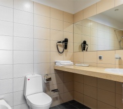 Трехкомнатные улучшенные апартаменты с двумя спальнями (7 этаж) в Real Apartments Sochi