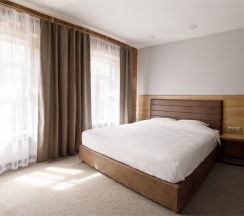 Улучшенный номер с двуспальной кроватью в Turris Hotel Petrovsky