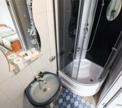 Трёхместный номер "Семейный" №3 в Кедр Золотой