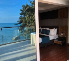 Люкс Spa Bath с 2 комнатами с видом на море в Отель Royal Beach Boutique Resort & Spa