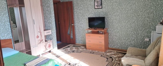 Комната улучшенная с 1 двуспальной кроватью в В Шахтерске