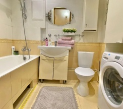 Апартаменты с 2 комнатами в Квартира GoldApart у метро Дубровка