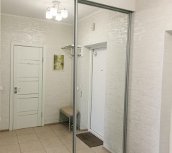 Апартаменты улучшенные Фрунзе,49 16 этаж в AntoninaApartments (АнтонинаАпартментс) на улице Крылова