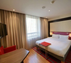 Двухместный номер Classic двуспальная кровать в Mercure Warszawa Grand