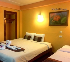 Двухместный номер Standard с красивым видом из окна двуспальная кровать в Phuphet Hill Resort
