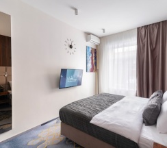 Стандарт в V Hotel&Rooftop lounge