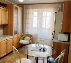 Апартаменты с балконом и с красивым видом из окна в Квартира Pskov City Apartments Рокоссовского 32