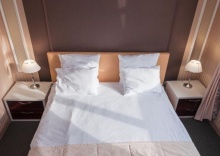 Номер полулюкс с 1 двуспальной кроватью (мансарда) в Mirway hotel