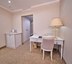 Улучшенный номер c 1 кроватью или 2 раздельными в Author Boutique Hotel