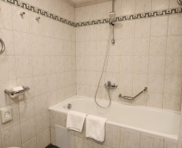 Номер полулюкс с 2 односпальными кроватями в Radisson Slavyanskaya Hotel Moscow