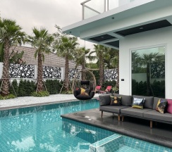Двухместная вилла Grand двуспальная кровать в Villas In Pattaya